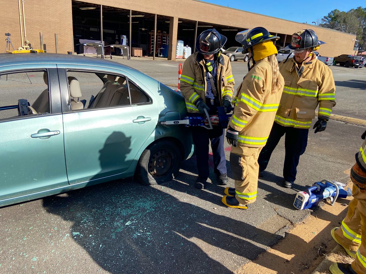 nremtp06's tweet photo. Last day with my EMT students today. I watched this group mature and become good clinicians. Thanks to #Jwilson for all of his help this semester @atcrockhillsc @RockHillSchools https://t.co/ZuIJlFHd1q