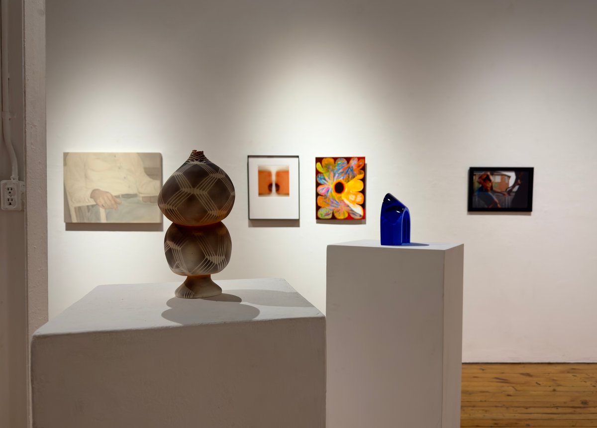 Red Head Gallery tweet media