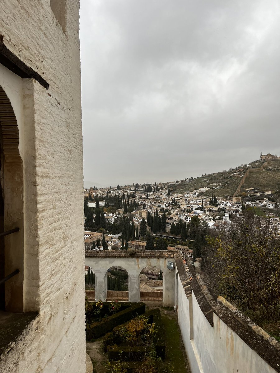 sheryejaz's tweet photo. Granada is a vibe https://t.co/H3k3HNvSoy