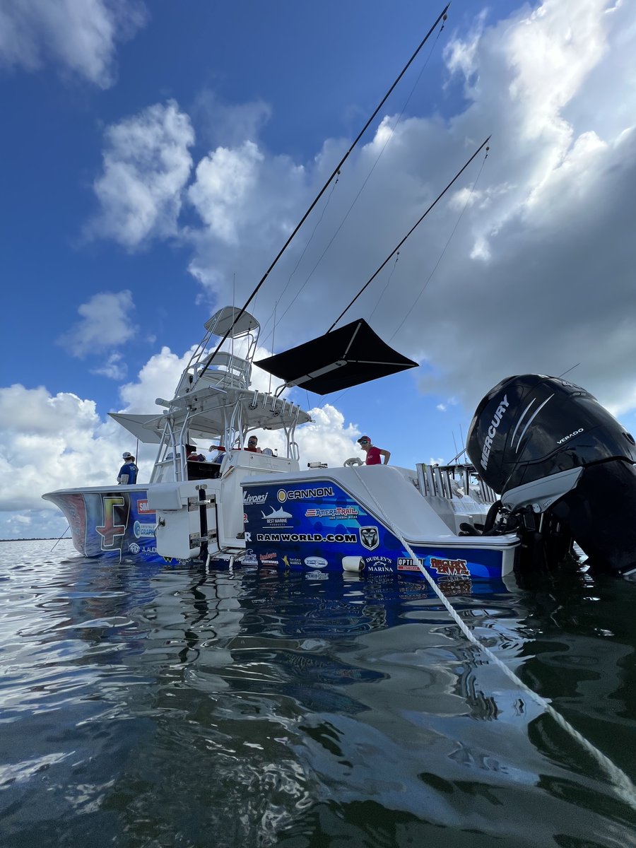 taco_marine's tweet photo. ShadeFin: The ultimate game-changer for sunny days on the water. ☀️🚤 The boat shade you didn’t know you needed, but won’t want to live without.
#tacomarine #boatshade #shadefin #sunprotection #boating #360protection https://t.co/VYQYqVIpUA