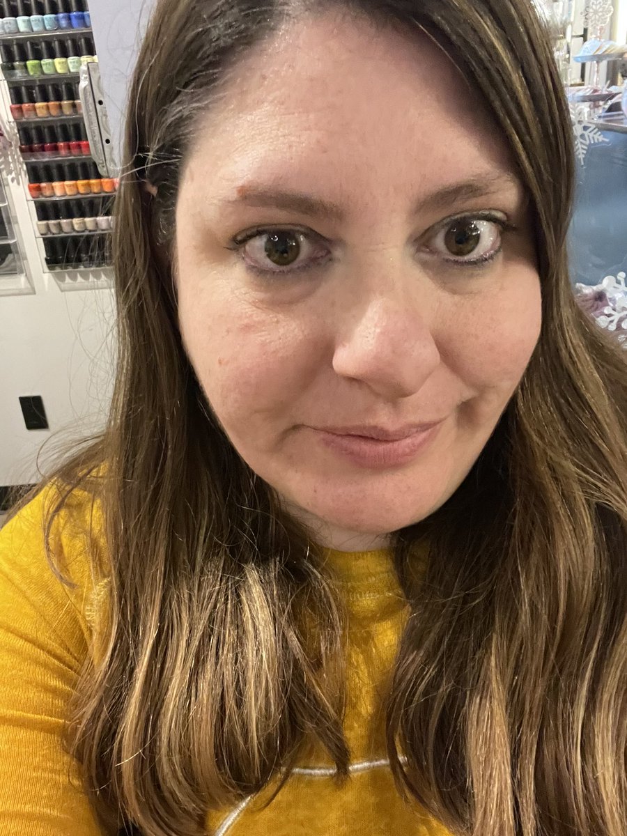 MerdyWorld79's tweet image. At work &amp;amp; it’s so toasty warm I’m about to fall asleep🤣🥱😴 #SoTired