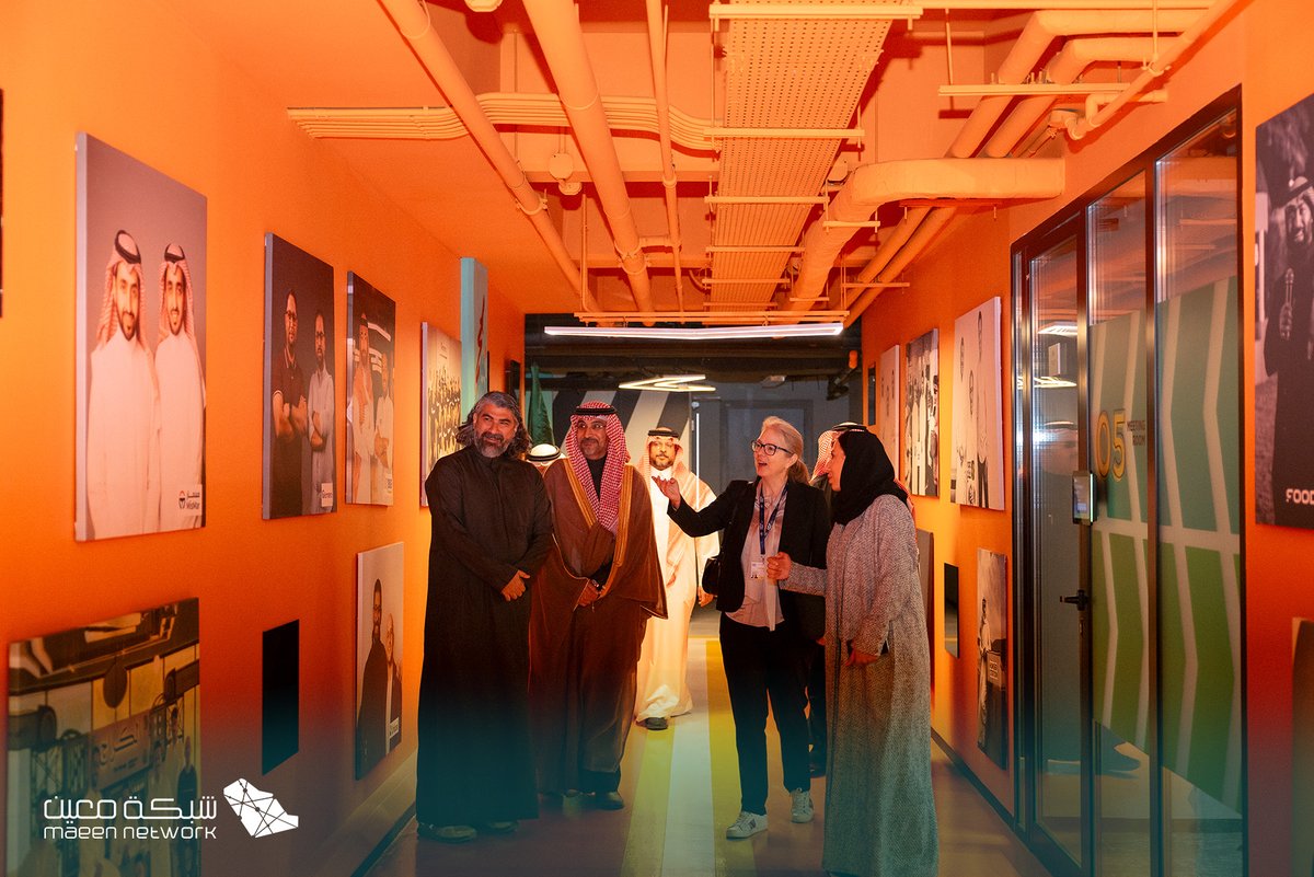 MaeenNetwork's tweet photo. His Excellency the President of KACST, Dr. Munir Al-Desouki, received the CEO of the European Research Network GÉANT, Ms. Lise Fuhr, during her visit to explore opportunities for collaboration with Maeen Network and support research and innovation in the Kingdom.
@GEANTnews https://t.co/ByIUX89Imy