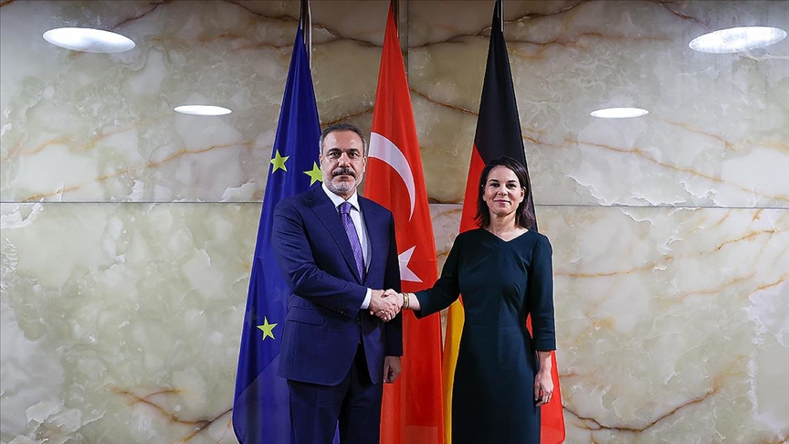 cayirovahalkgazetesi.com/baerbockun-aci… Baerbock’un Açıklamaları Almanya-Türkiye İlişkilerinde Suriye Gündemini Nasıl Şekillendirecek ?