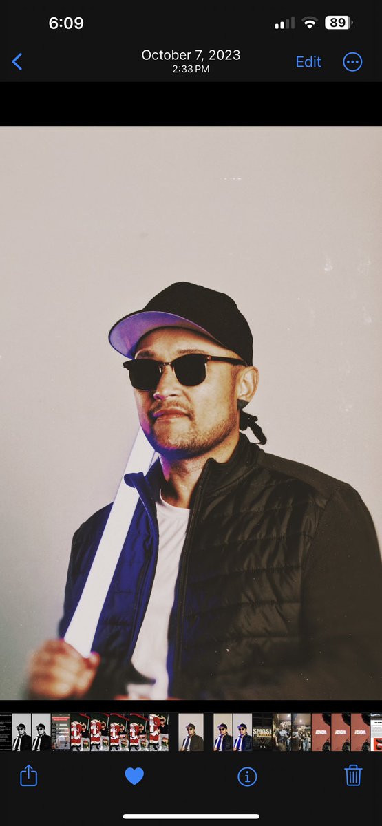 MtEdenOfficial's tweet image. VENOM IS OUT NOW! 🐍⚡️

This EP has been a true labor of love, and I’m hyped for you to hear it. Tap in, vibe out, and let me know your favorite track. Wishing you all a Merry Christmas! 🌺

🎧 Link in bio.