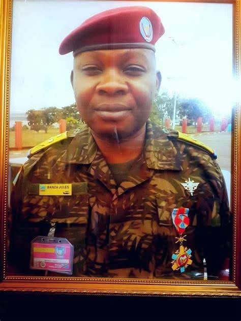 #RDC: Urgent-Le Lieutenant-général Jules Banza Mwilanie a été nommé Chef d’Etat major Général des Forces armées de la République démocratique du Congo, aux termes d'une série d'ordonnances lues jeudi sur la télévision nationale RTNC.
Découvrez d'autres infos sur notre site