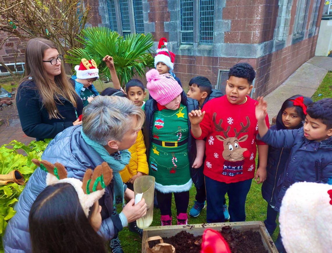 St Maries of the Isle Primary School Cork (@smoicork) on Twitter photo 🌲Maria Young from <a href="/greenspacescork/">Green Spaces For Health</a> visited us last week to plant acorns with 3rd class and teach us about native Irish trees. We’ll care for the seedlings until they’re ready to be potted and planted around Cork City. Delighted to be part of this ongoing planting project! 🌲 🌲Maria Young from <a href="/greenspacescork/">Green Spaces For Health</a> visited us last week to plant acorns with 3rd class and teach us about native Irish trees. We’ll care for the seedlings until they’re ready to be potted and planted around Cork City. Delighted to be part of this ongoing planting project! 🌲