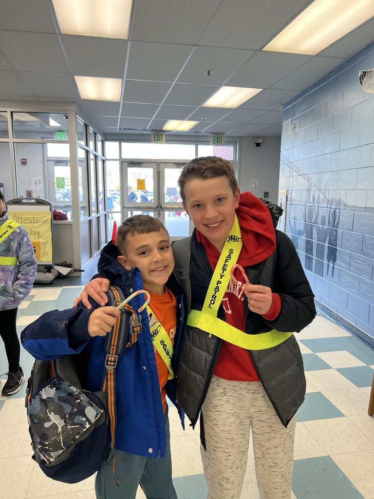 CSCElemAACPS's tweet photo. A sweet way to end Candy Cane Spirit Day!  #TheFlocksThatRocks #BelongGrowSucceed https://t.co/VUunACLp4H