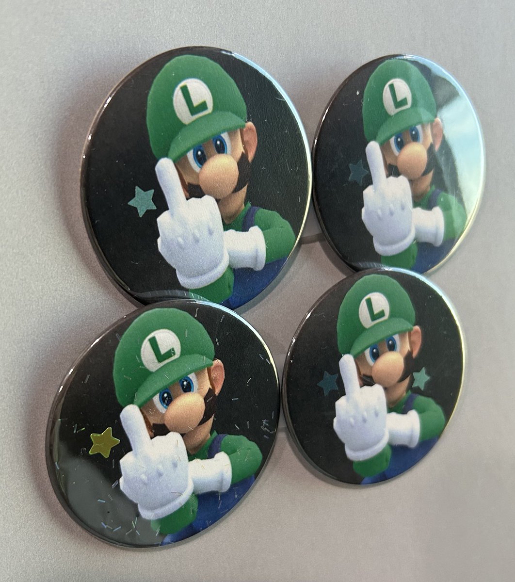 caninefamine's tweet image. The other brother ⚖️ #pinbackbuttons I made this week 💚