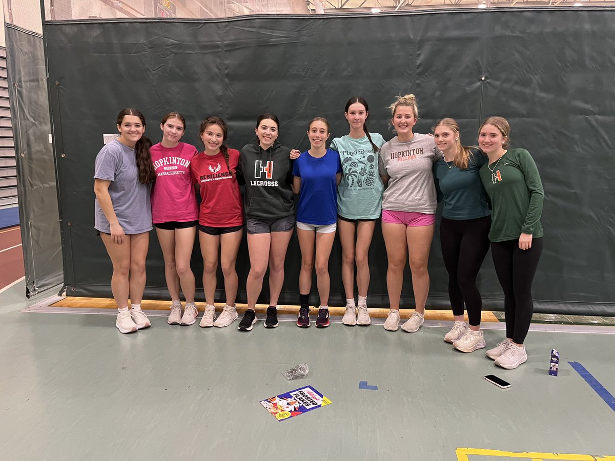 HopGirlsXC's tweet photo. Puzzle challenge at practice yesterday. Finish was too close to call! https://t.co/4tKaOqlv0Q