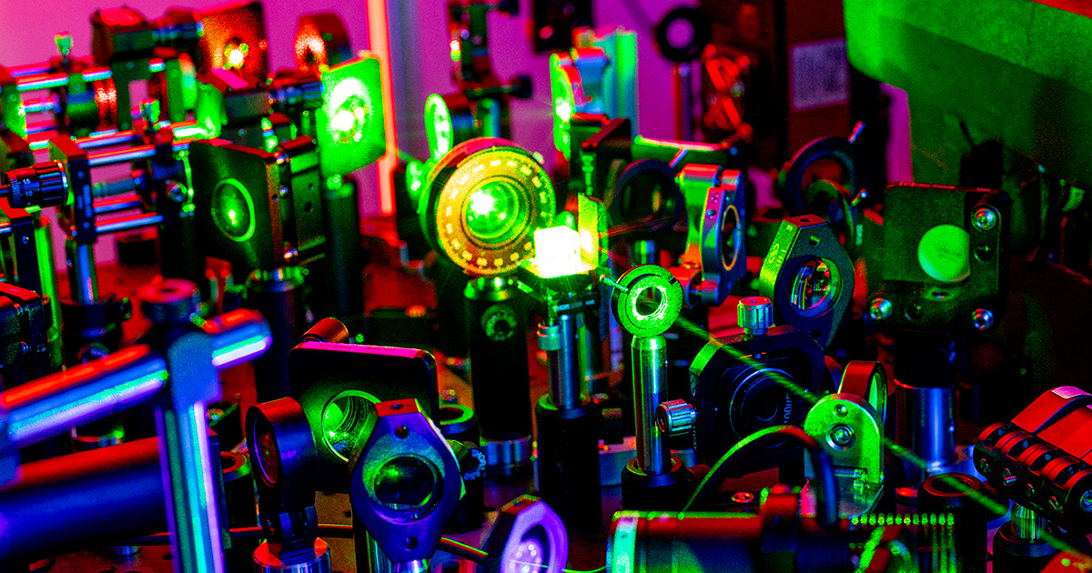 "Universities are all about scientific discoveries, creativity, and invention." Learn how MSE's Charles Marcus is bringing creativity to quantum: artsci.washington.edu/news/2024-12/q…