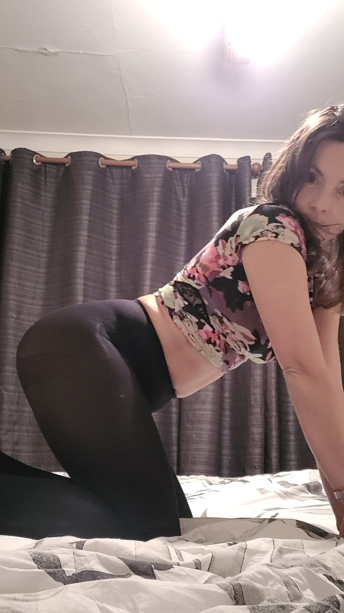 Queen_Sophia88's tweet photo. The perfect peach you'll never touch 🍑 

Findom • paypig • sph • cuck • cei • mistress • goddess • content • domme https://t.co/Aq1Rmne2du