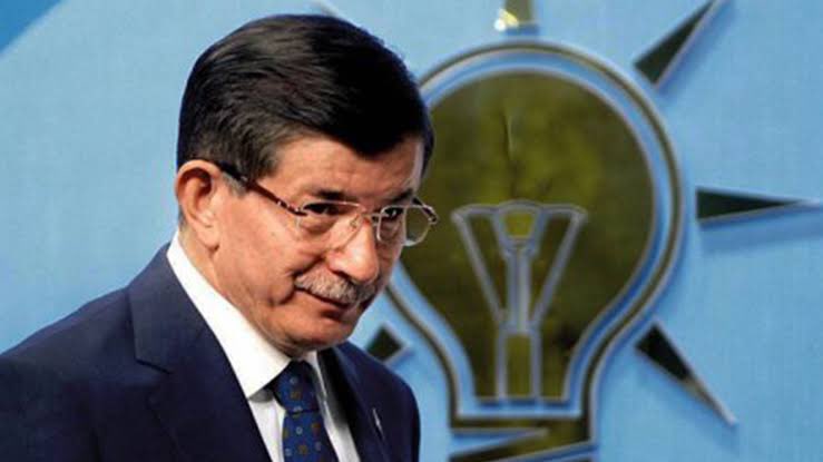 HaberKupur's tweet image. Ahmet Davutoğlu: 

“Ben AK Parti&apos;den hiç kopmadım ki. Cumhurbaşkanı Erdoğan çağırsa giderim.”