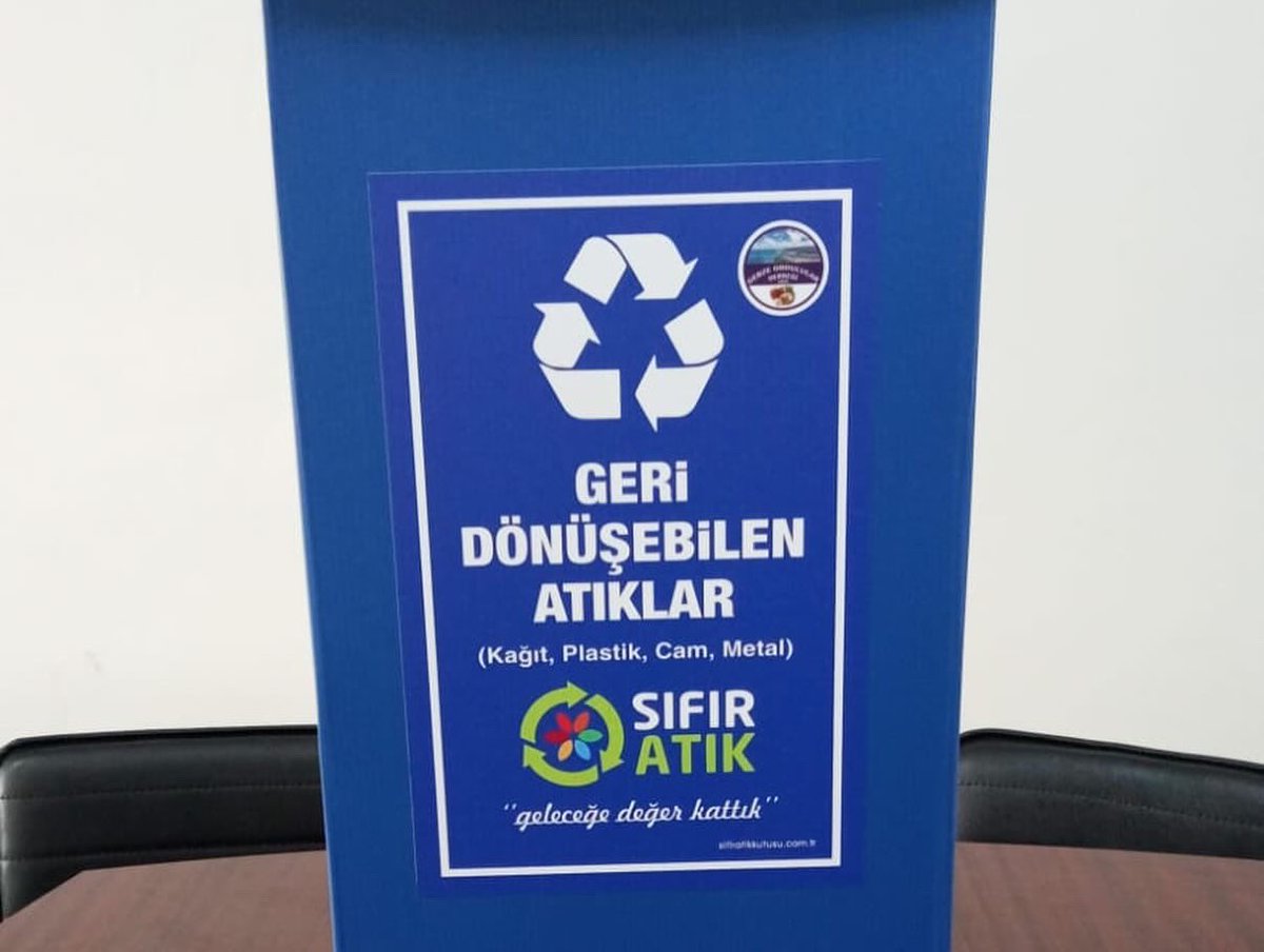 Gebze Ordulular Derneği olarak Türkan Göktürk İlkokul Müdürü Ali ZEYNELOĞLU’na  geri dönüşüm kutularını teslim ettik

Gebze Ordulular Dernek Başkanı
Barış SÖNMEZ