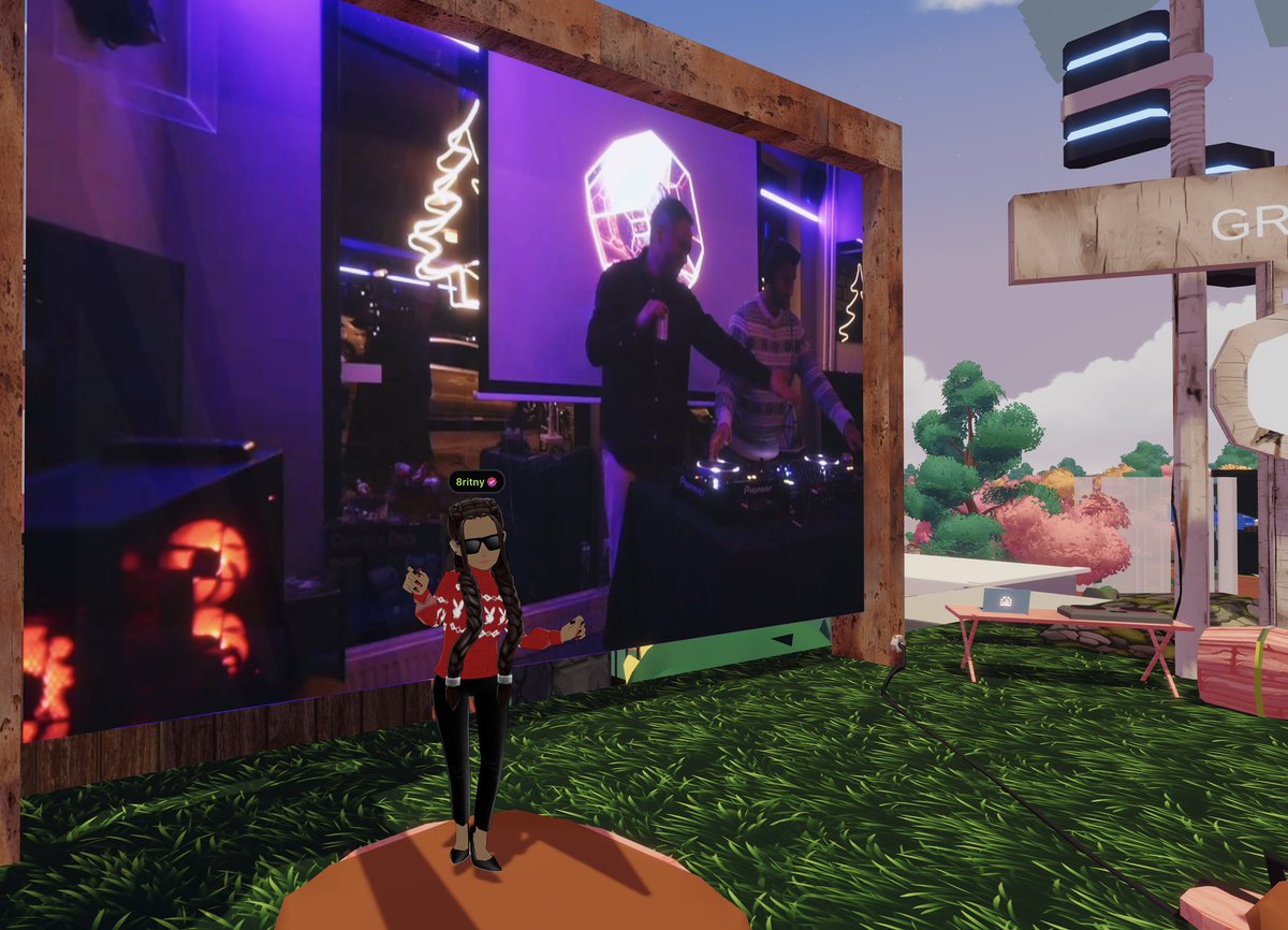 <a href="/innkeeperdoteth/">innkeeper.eth</a> <a href="/thearcadehotel/">The Arcade Hotel</a> <a href="/decentraland/">Decentraland</a> Inn the groove 🎶