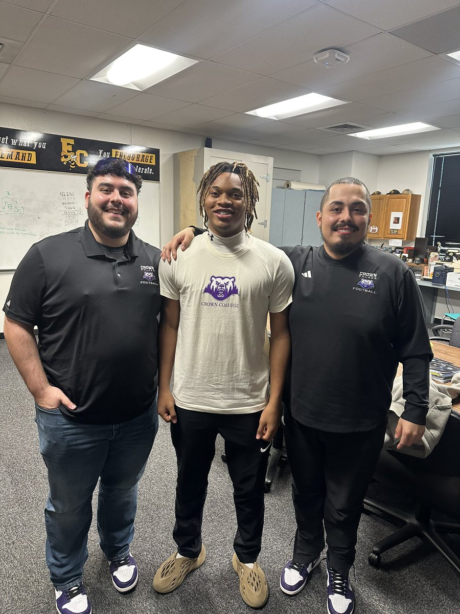 Zechariah Jones (@zechariah_j07) on Twitter photo Big shoutout to <a href="/CoachMayo97/">Abraham Mayo</a> and <a href="/CoachMarreroFB/">Carlos Marrero</a> for stopping by and having a great conversation with me and my guys, see yall soon‼️‼️‼️
<a href="/_ECFootball/">EC Hornet Football</a> <a href="/CoachAnderson3_/">Coach Anderson M.Ed</a> <a href="/joehubb74/">Coach Hubb</a> Big shoutout to <a href="/CoachMayo97/">Abraham Mayo</a> and <a href="/CoachMarreroFB/">Carlos Marrero</a> for stopping by and having a great conversation with me and my guys, see yall soon‼️‼️‼️
<a href="/_ECFootball/">EC Hornet Football</a> <a href="/CoachAnderson3_/">Coach Anderson M.Ed</a> <a href="/joehubb74/">Coach Hubb</a>