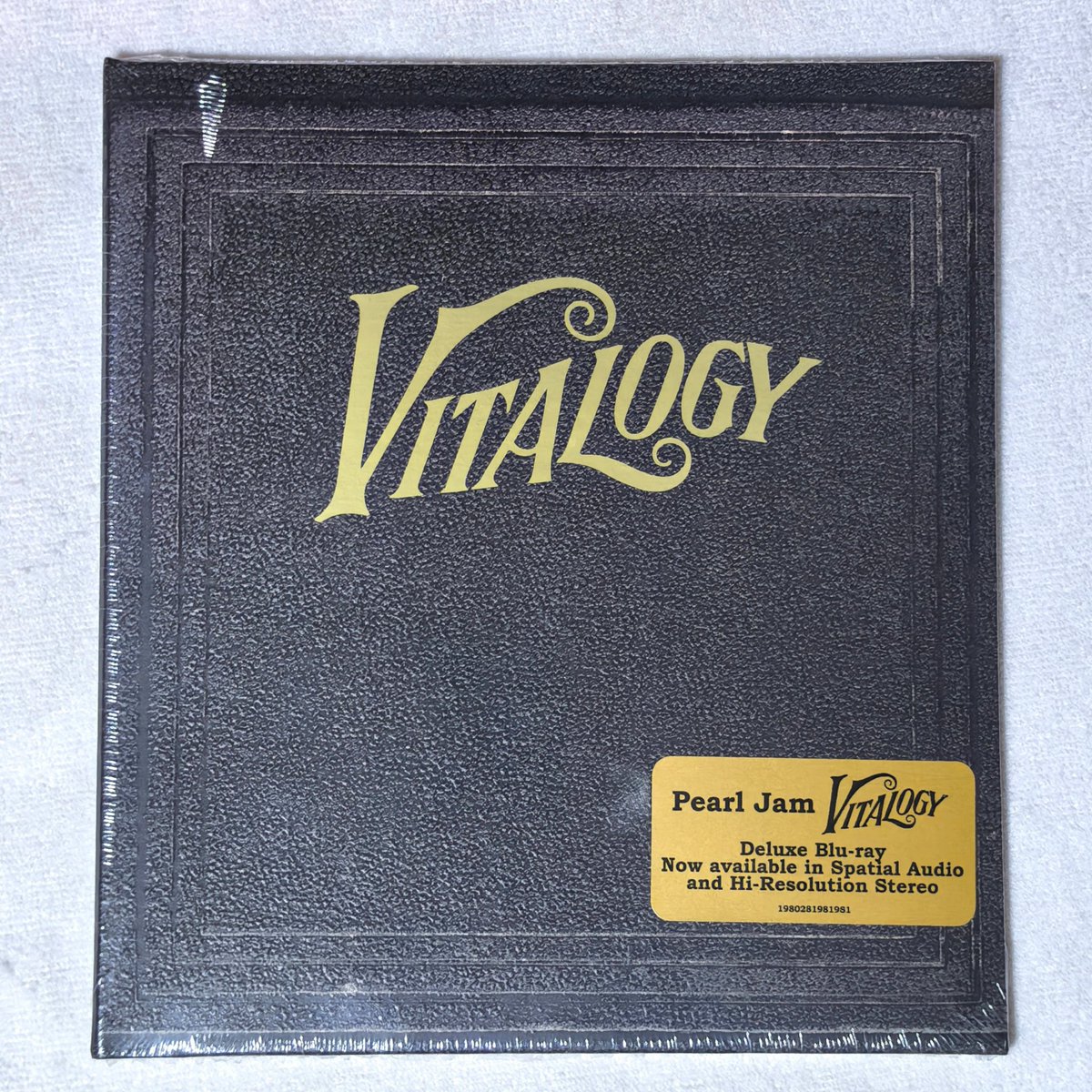 PearlJam_Chile's tweet photo. 📀 Pearl Jam - Vitalogy - Blu-ray
Blu-Ray Deluxe disponible en audio espacial y estéreo de alta resolución
País: USA 🇺🇸
🗓️ Año: 2024
(Edición especial del 10C) @PearlJam https://t.co/KFufyqbw3A