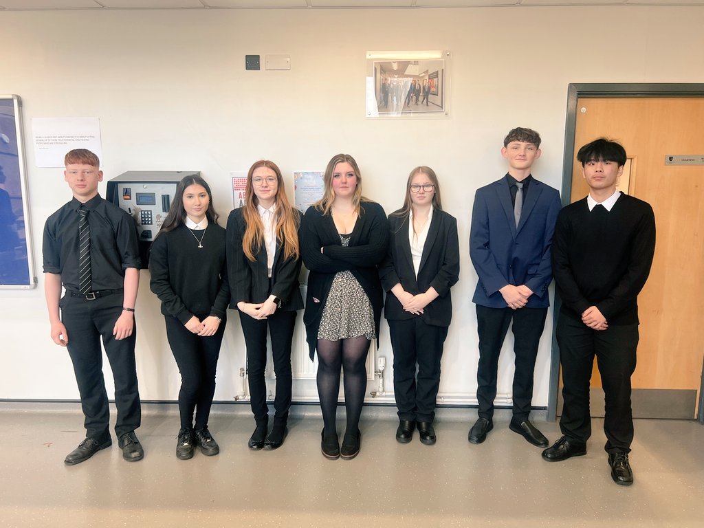 TQEA_Principal's tweet image. Year 11 had their mock interviews with local dignataries and employment providers today. They presented themselves so well and the feedback from the interviewers was 100% positive. Well done again, Year 11! #TurboWeek #Interviews #WeCanAndWeWill