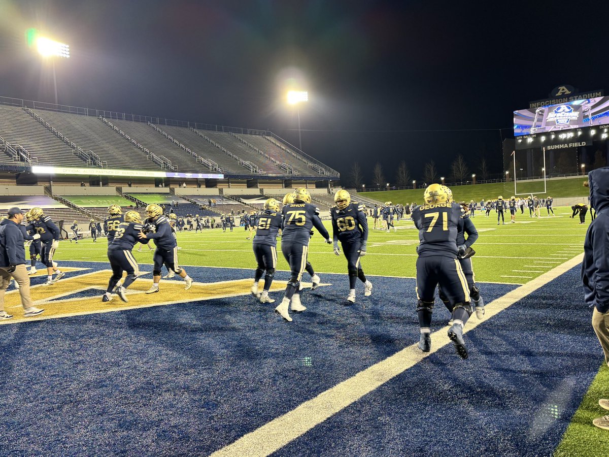 Kvden5's tweet photo. Glad i visited Akron!
11/26/24 
@ZipsFB @uakron https://t.co/l5sbPJbGBx