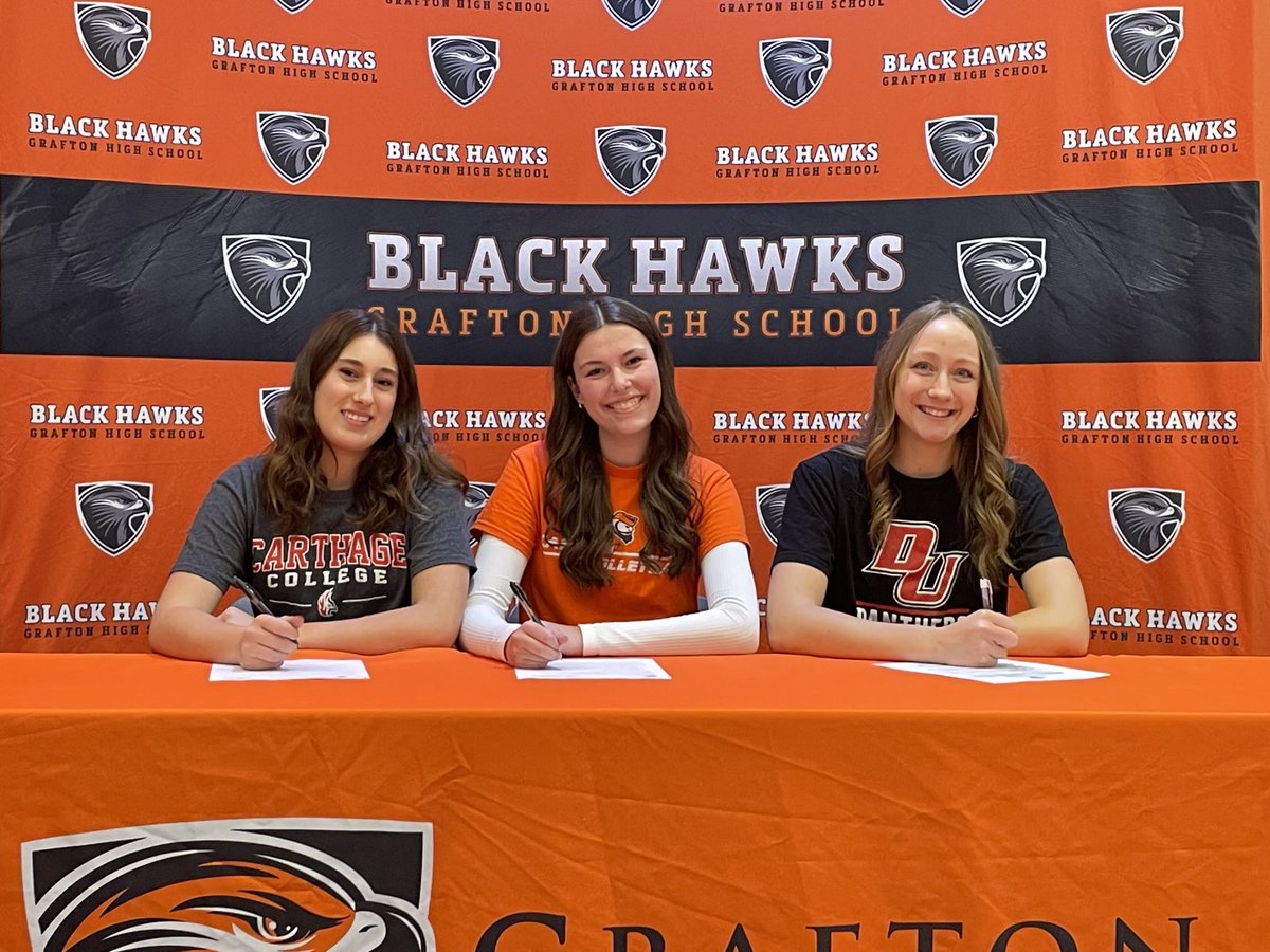 A trio of Volleyball Hawks sign today! Verplancke (Carthage), Holzer (Carroll) and Werner (Davenport). Congratulations! #BlackHawkpride