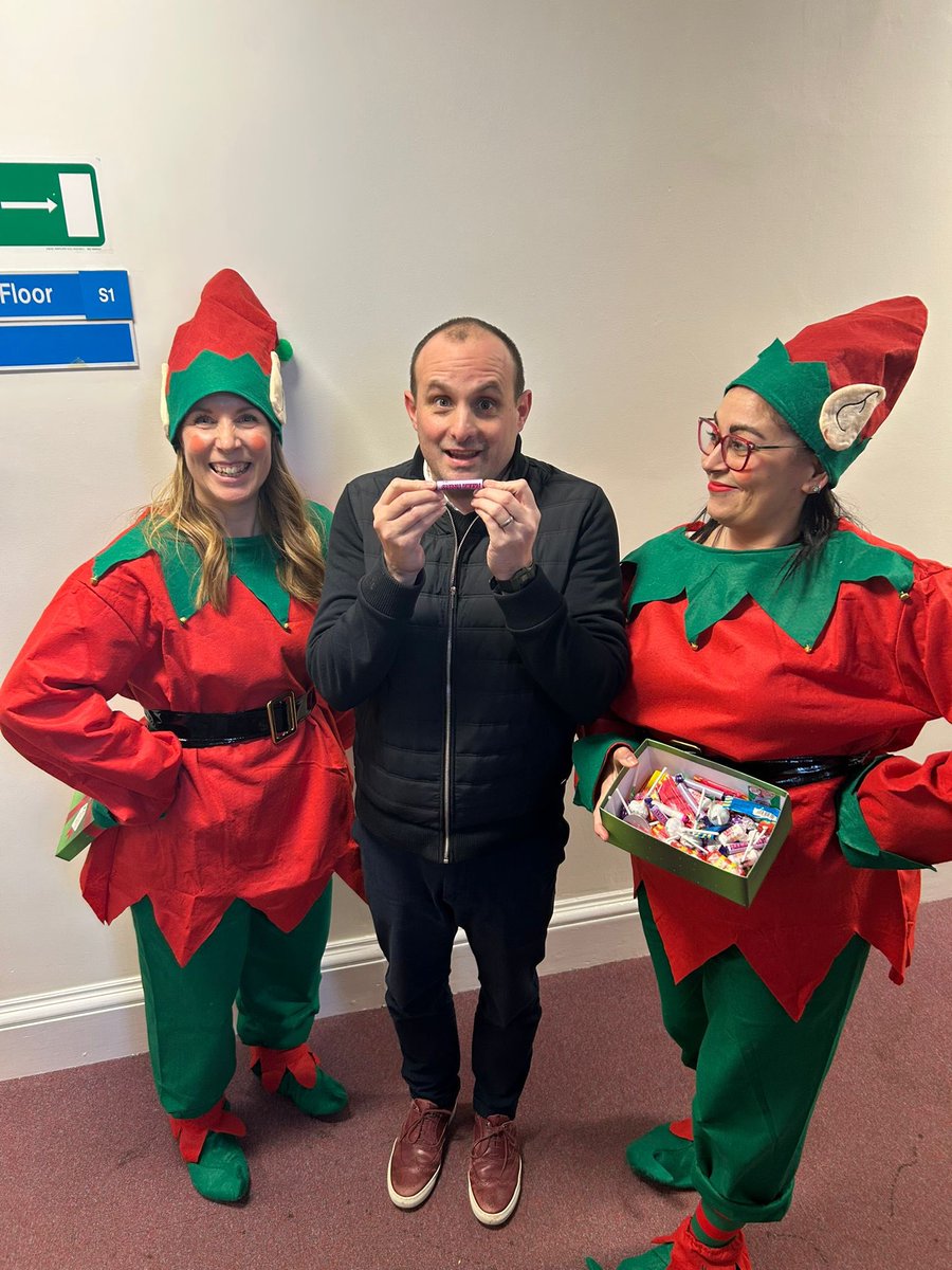 PhuWorkforce's tweet image. The Corporate Nursing Team have fully embraced the Christmas Spirit this week!! 🎅🏽🎄🤶🏻