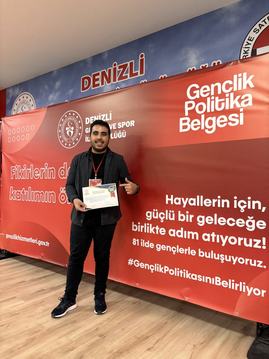 Mesleğe başlasam da sosyal etkinliklerden uzak kalamama hastalığı var hiç tus yokmuş gibi 🫣😂