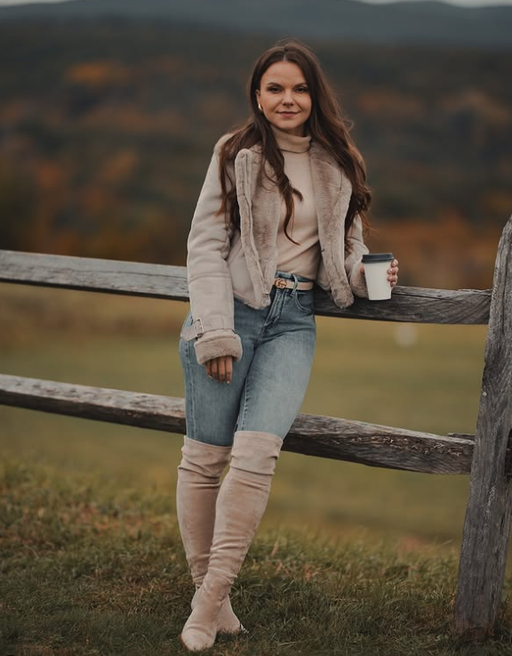ThursdayBootCo's tweet image. We love fall everything 🤎

@thursdays

#fallboots #fallfashion #fashiontrends #boots #thursdayboots