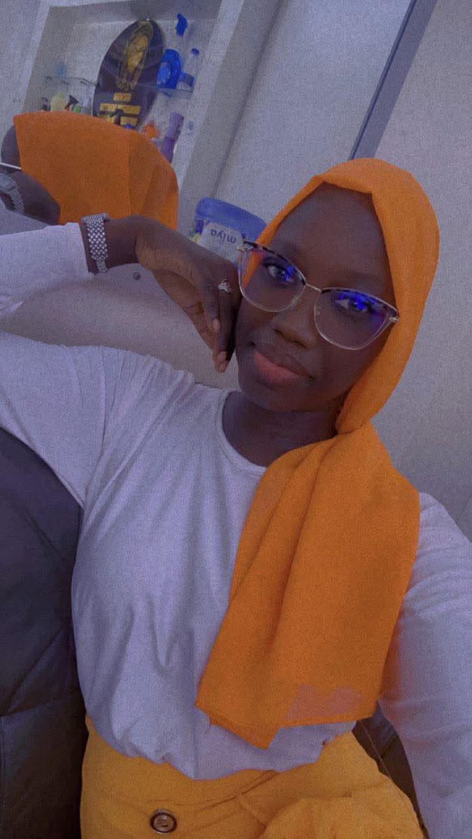 badara_mbaye_'s tweet photo. Ano🚨Elle c’est ma femme Elle s’appelle Fatima on l’appel Mami Faye. Elle a quitté l domicile conjugal depuis Mardi 10 Décembre à 17h à Keur Massar parcelles unité 04. On ne s’est pas ou elle est. On l’a appelé mais ça sonne et entre en boite vocal. https://t.co/IH0K1cT9py