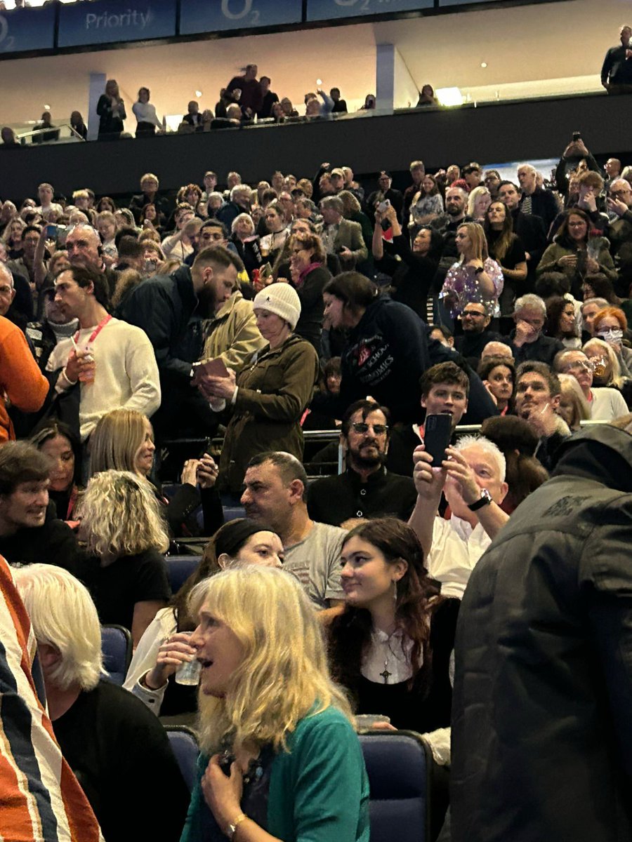 BEATLESMAGAZINE's tweet photo. #Ringostarr #Barbarabach and #OliviaHarrison at #theO2 in #London #getbacktour #paulmccartney https://t.co/4vbyeGzuY2