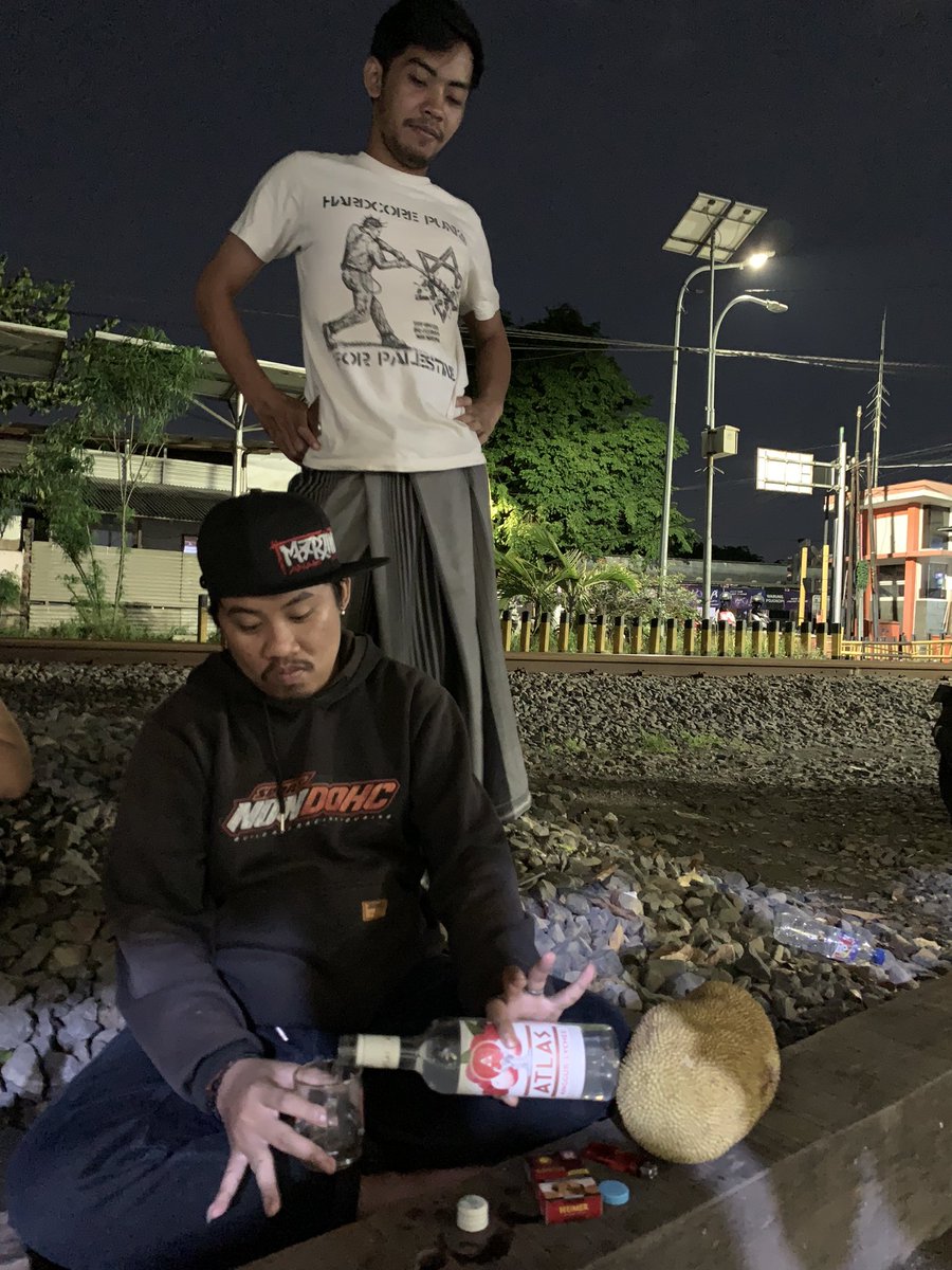 _____1620mdpl's tweet image. Bersama damai krembyak nusantara ✋ #simpel