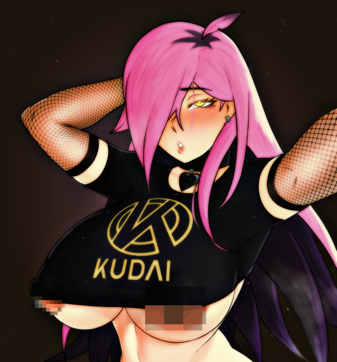 Cual edit prefieren para la foto de perfil? 

Modelo nuevo con cara seductora y de fondo una araña rota

O modelo antiguo con cara de puta y media teta fuera?