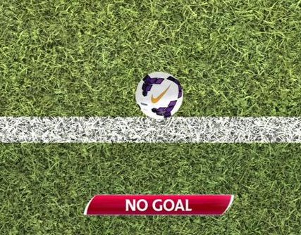 InfoTheftAuto's tweet photo. Technologie et Règles :

Le football a embrassé la technologie avec la ligne de but assistée par vidéo (GLT), le VAR (Video Assistant Referee), et les innovations dans les équipements et les surfaces de jeu. https://t.co/w0TfT83LIL