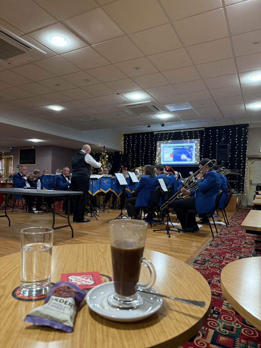 Cute cosy evening 🥰 I absolutely adore a brass band at Christmas