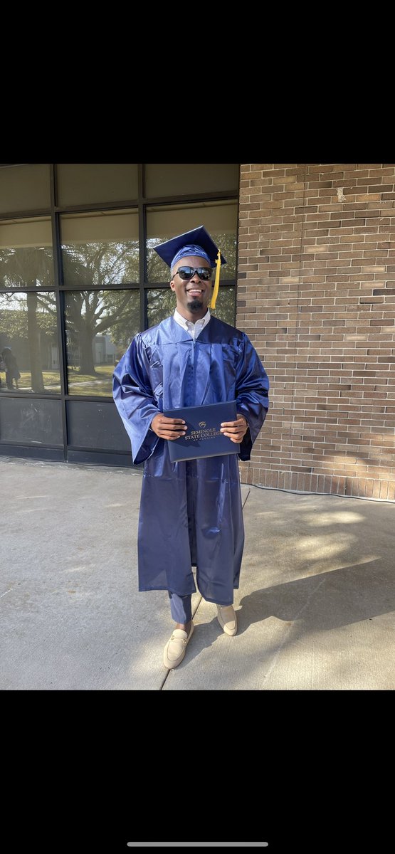 j_sasser5's tweet photo. Long time coming 🎓 https://t.co/8CLGjHgBzA