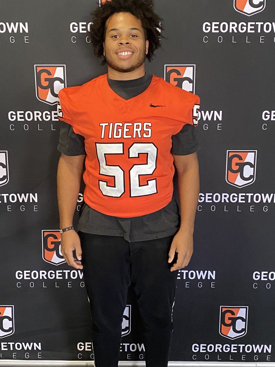 Carlos Mason (@carlos_mason52) on Twitter photo Got to spend the day at Georgetown for an official visit! Big thanks to <a href="/CoachKellerGC/">Dayne Keller</a> for the invitation! Got to spend the day at Georgetown for an official visit! Big thanks to <a href="/CoachKellerGC/">Dayne Keller</a> for the invitation!