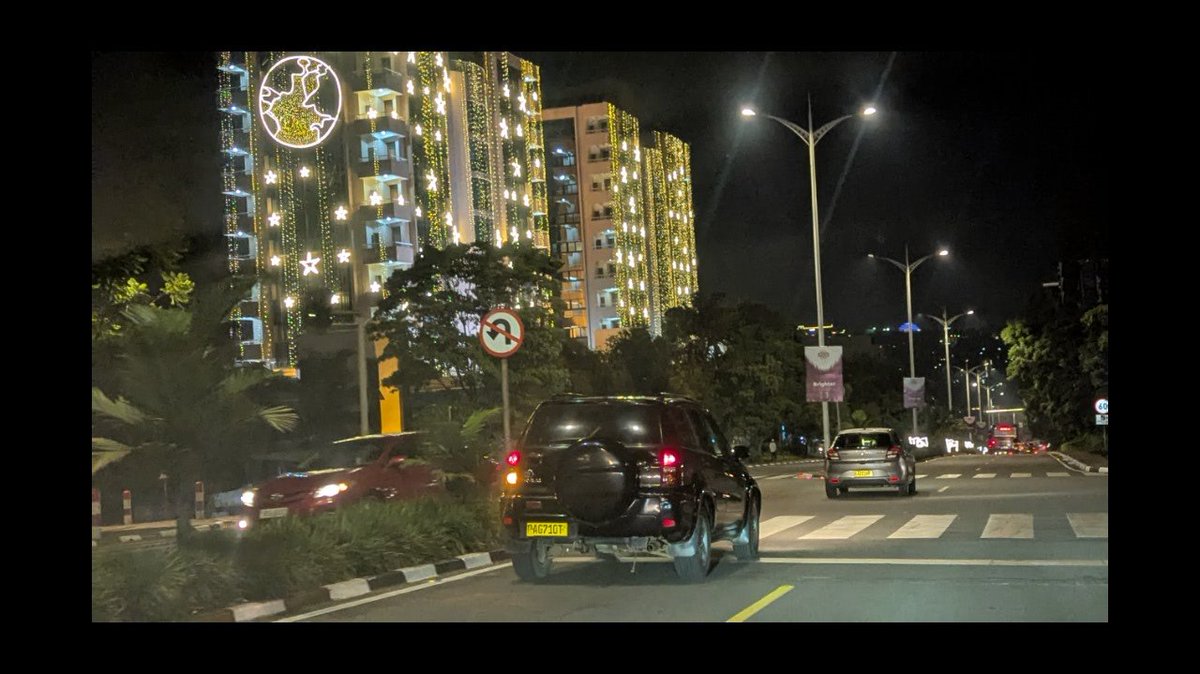 gkamali's tweet photo. 🌟🎄✨ The city brand Xmas decor battle is on! Kigali is dazzling brighter than ever with an array of stunning, creative decorations this year. From twinkling lights to innovative displays, the holiday spirit is truly alive! 🎅🏽🎁 #XmasMagic #HoliDecor https://t.co/hgV5qkJEKD