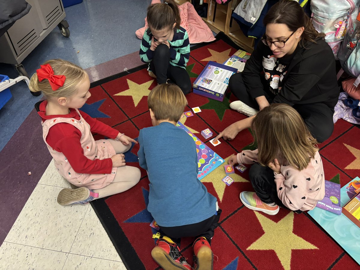 Kindergarten had fun at their holiday party! <a href="/haddonES1/">Lizzy Haddon School</a> <a href="/HaddonSchools/">Haddonfield Schools</a>