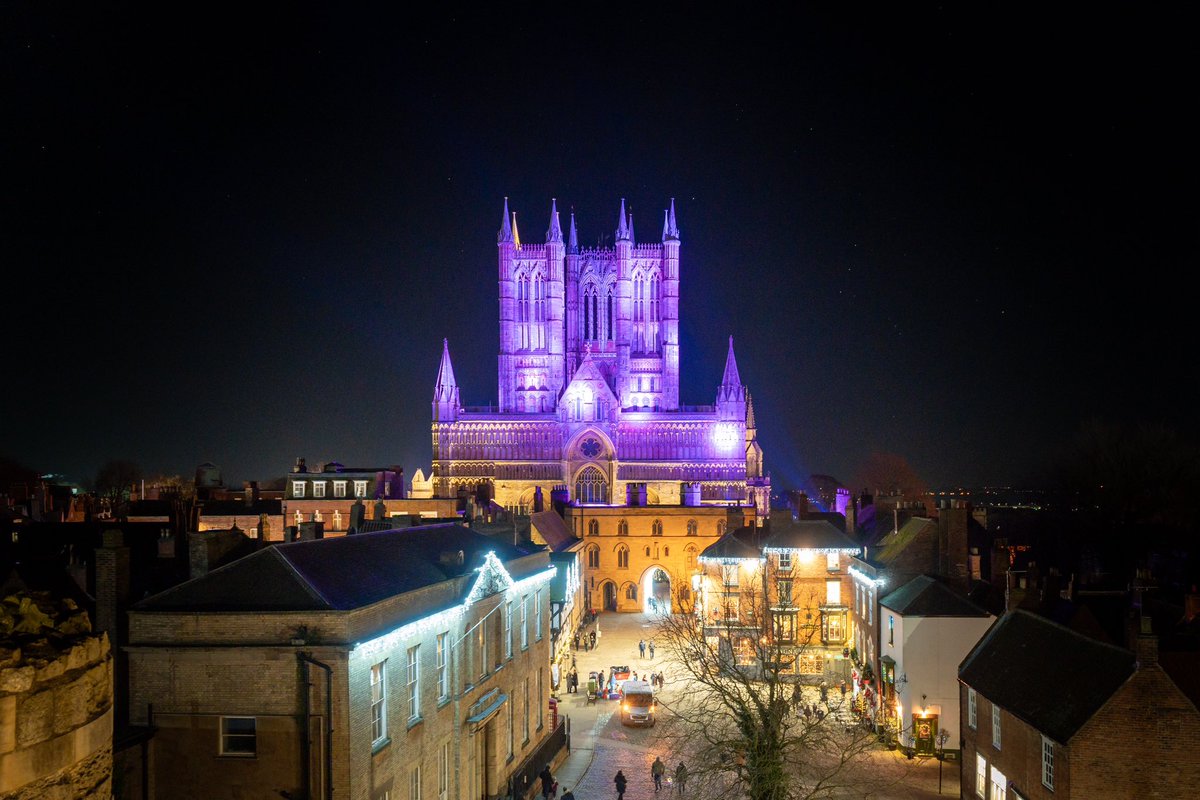lincolninphoto's tweet photo. The wonderful illuminated wall walk this evening at @LincolnCastle  - so worth the visit #ThePhotoHour #lovelincoln @peter_levy @looknorthBBC https://t.co/NMFKCm4T5z