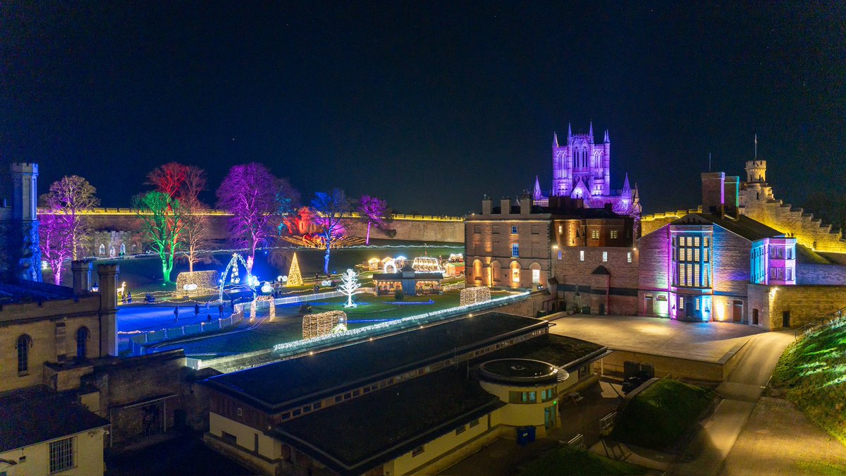 The wonderful illuminated wall walk this evening at <a href="/LincolnCastle/">Lincoln Castle</a>  - so worth the visit #ThePhotoHour #lovelincoln <a href="/peter_levy/">Peter Levy</a> <a href="/looknorthBBC/">BBC East Yorkshire</a>