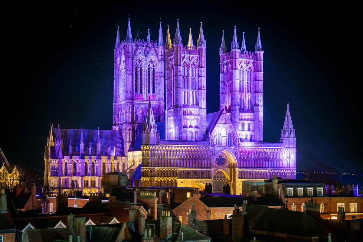lincolninphoto's tweet photo. The wonderful illuminated wall walk this evening at @LincolnCastle  - so worth the visit #ThePhotoHour #lovelincoln @peter_levy @looknorthBBC https://t.co/NMFKCm4T5z