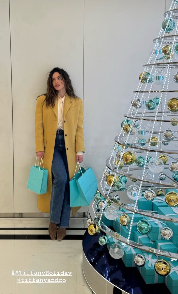 adriaarchive's tweet photo. Adria Arjona for @TiffanyAndCo 

via her Instagram story https://t.co/5JeLt05K7o