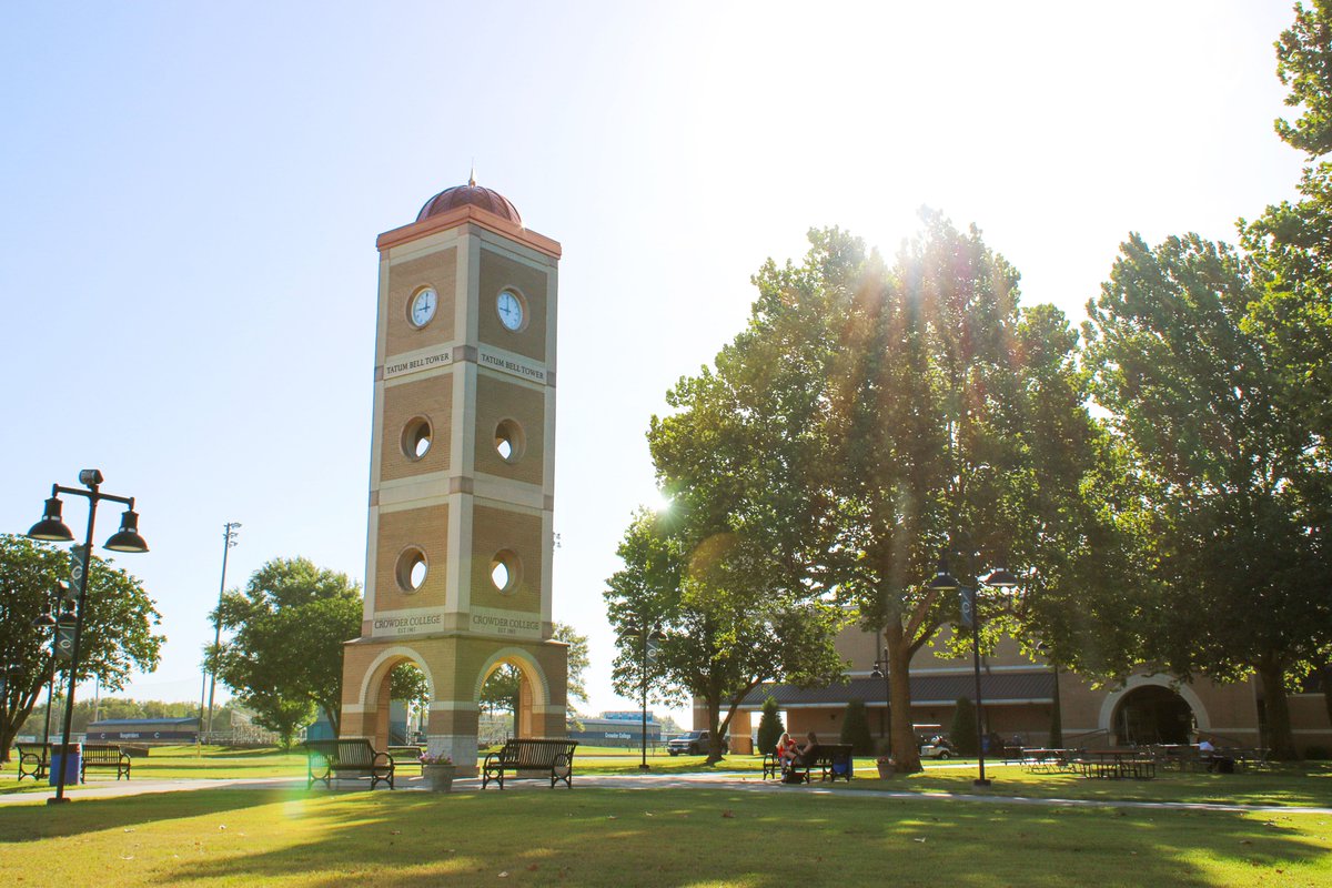 It may be the first day of Winter but we are dreaming of warmer days on campus this Spring. ☀️