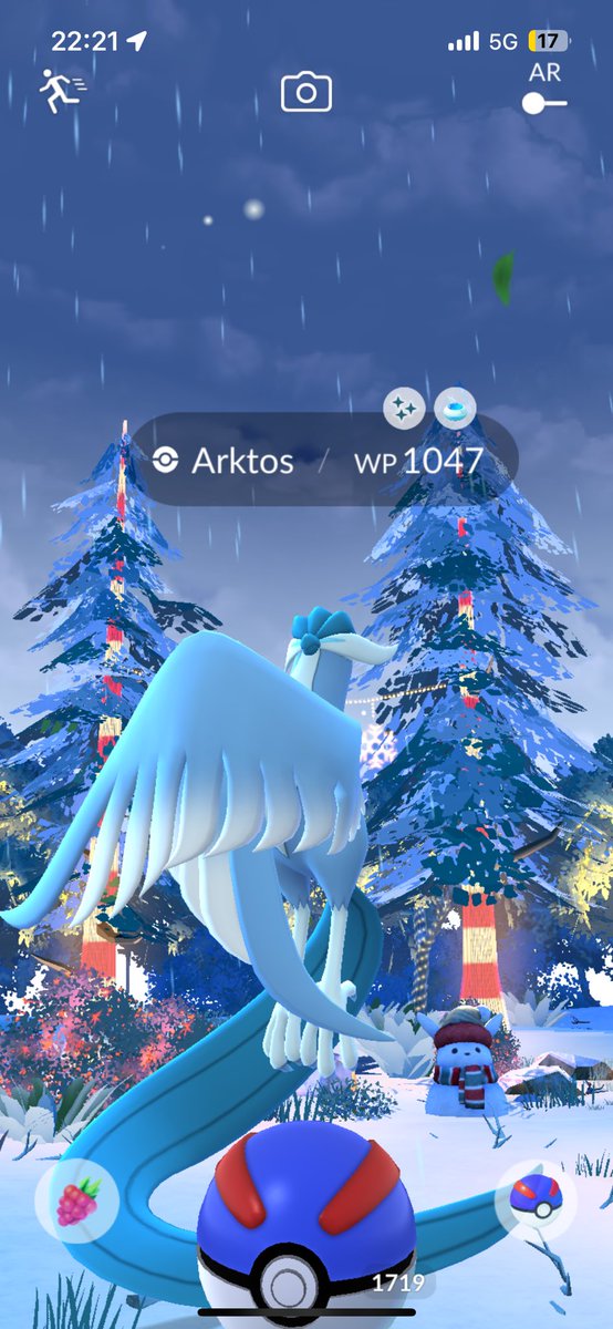 MoseMich1507's tweet photo. Der erste #shiny #Galar Vogel, und dann auch noch mein Team-Wappentier 🥳🥳🥳✨✨✨🎊🎊🎊 #Arktos #TeamMystic @PokemonGOdeu @PokemonGoApp https://t.co/5nzfPvzlY2