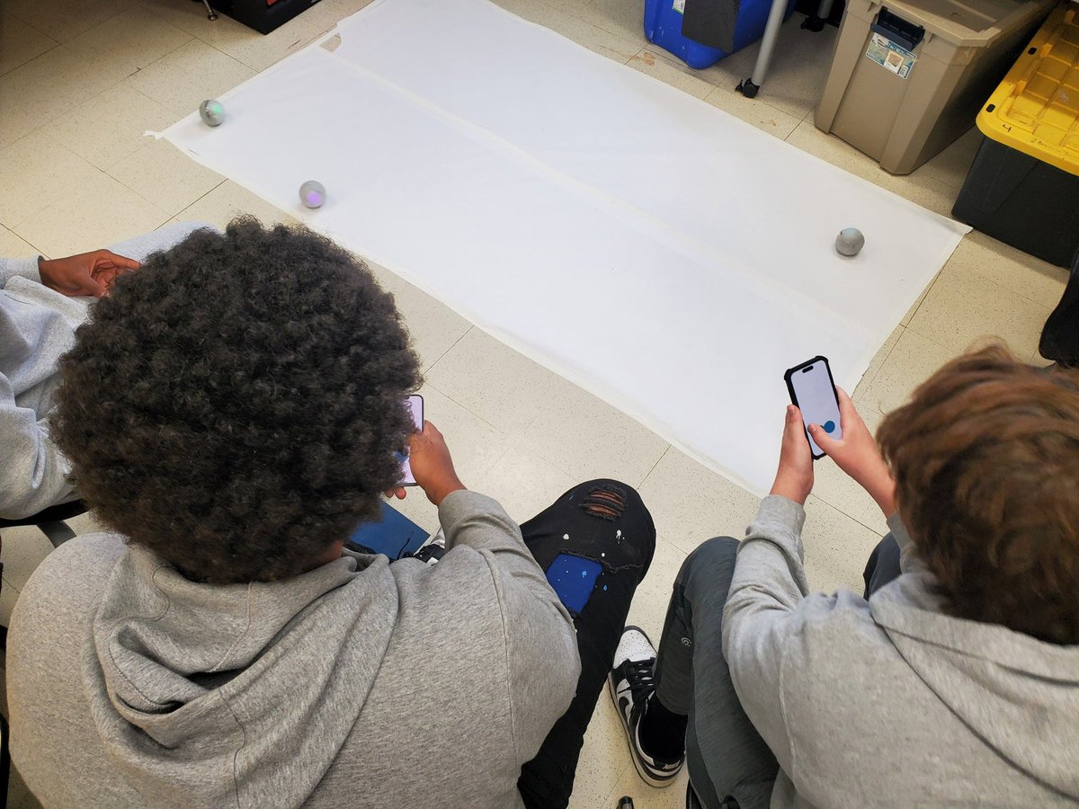 CareerTech_TPSD's tweet image. Mrs. Elliott's class uses Sphero Bolt bots as video game controllers! #SpheroPlay #ExploringComputerScience #codingisfun #endofsemester #winterbreak
