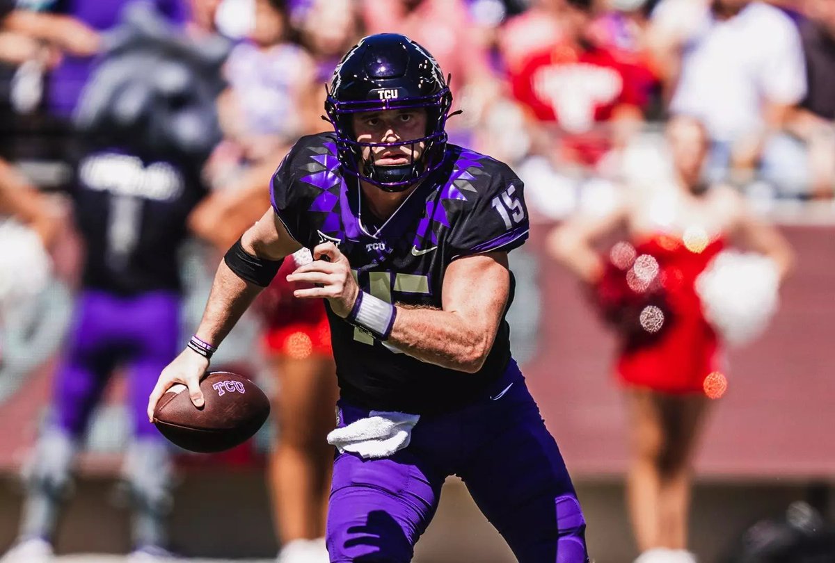 JamesLarsenPFN's tweet photo. BREAKING: The St. Louis Battlehawks have signed QB Max Duggan and QB Chevan Cordeiro, per @_MLFootball.

They've also brought back QB Manny Wilkins who's spent the last two seasons in STL.

Major haul for the @XFLBattlehawks. Wow. #UFL https://t.co/x8Z3XGrvD9