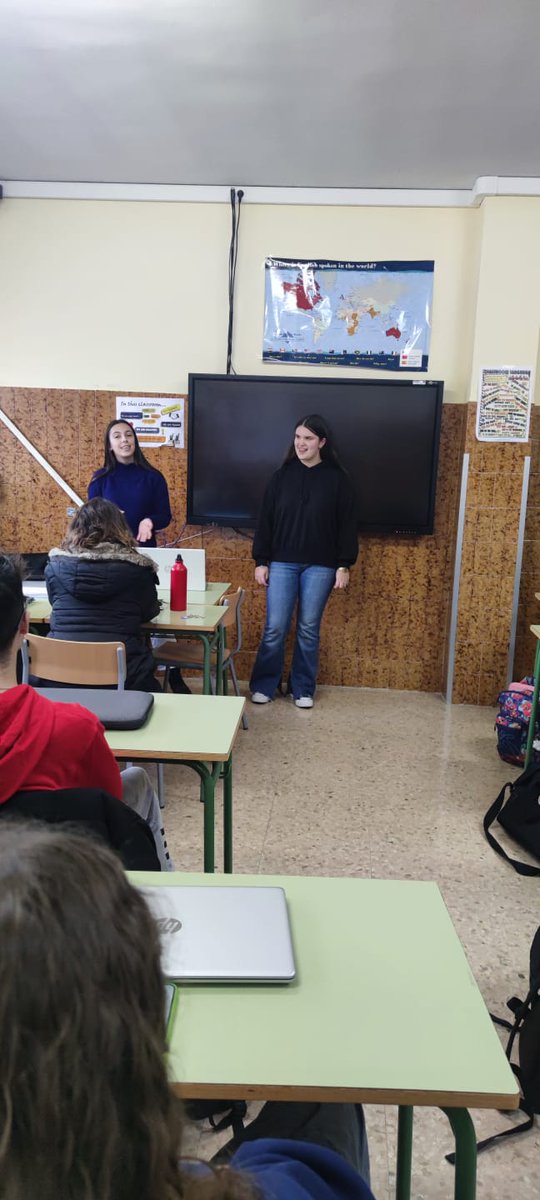 ieselpicarral's tweet photo. Ayer y hoy, 18 y 19 de diciembre, ha tenido lugar el tradicional monográfico de nuestro Trabajo de Investigación de 1 de Bachillerato. Nuestro alumnado ha disfrutado de diversos seminarios, ha seguido avanzando en sus proyectos #trabajodeinvestigación #bachillerato  #ainves https://t.co/B5m6qOrHep