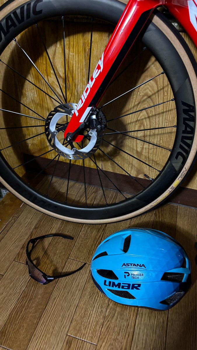 Matthew62945438's tweet photo. 2024.12.20
RIDLEY Noah Fast🚴
Good Morning cycling☀️
仕事前に5時からサイクリング🚴♂️
#ロードバイク乗りと繋がりたい #ロードバイク好きな人と繋がりたい #ロードバイク #RIDLEY #RIDLEYBike #NoahFast #라이딩 #Mavic #Morning #朝 https://t.co/szF6UXaIP7