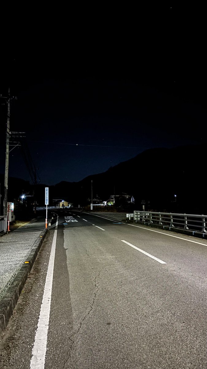 Matthew62945438's tweet photo. 2024.12.20
RIDLEY Noah Fast🚴
Good Morning cycling☀️
仕事前に5時からサイクリング🚴♂️
#ロードバイク乗りと繋がりたい #ロードバイク好きな人と繋がりたい #ロードバイク #RIDLEY #RIDLEYBike #NoahFast #라이딩 #Mavic #Morning #朝 https://t.co/szF6UXaIP7
