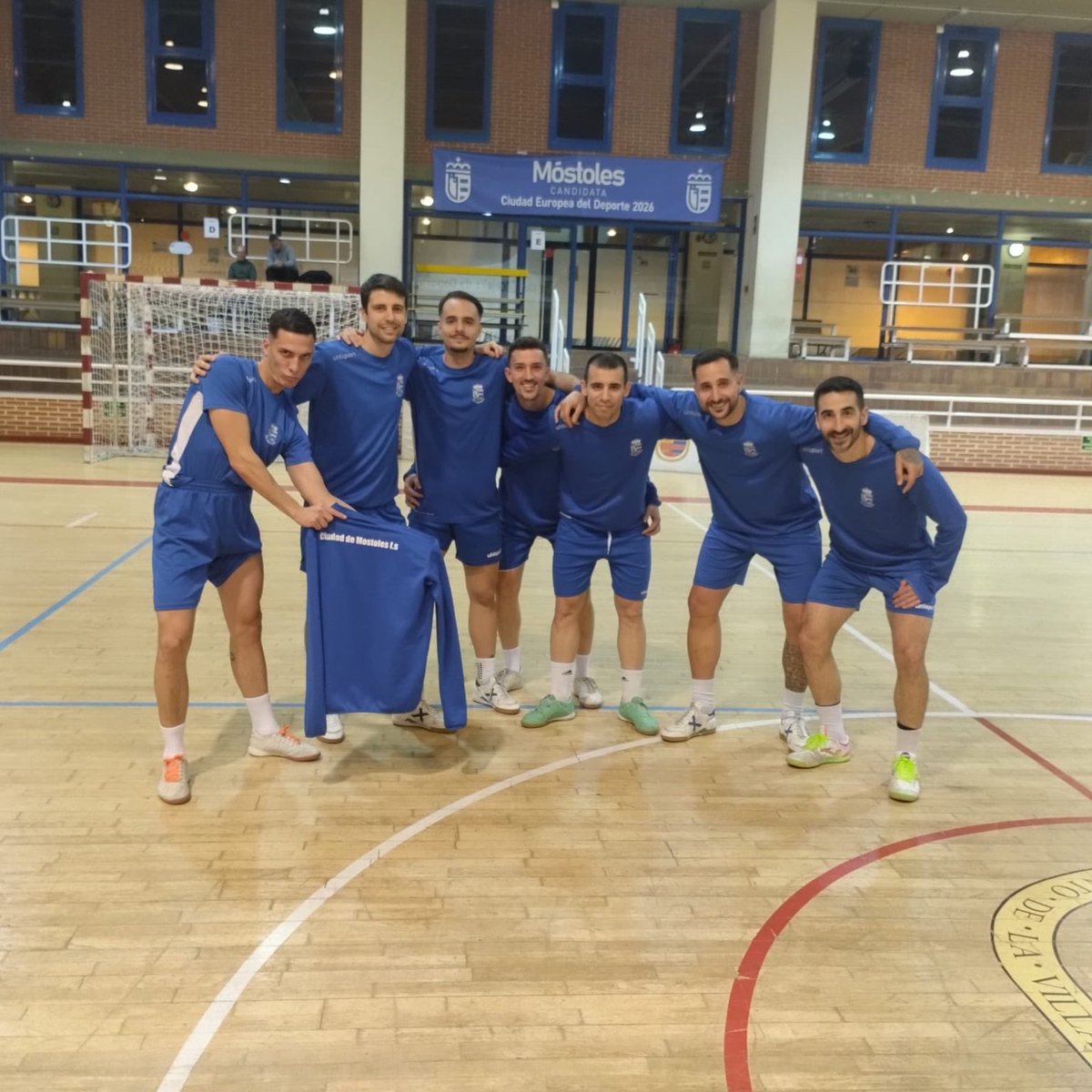 Nuevos 👑del Peladao!!!
Esta semana nadie puede con ellos!!!
<a href="/DaniSantosDS20/">Dani santos</a> <a href="/asensio_8/">Asensio 🇪🇸</a> <a href="/guille11_8/">ﾒɪ</a> <a href="/ManuelDiz1/">Manuel Diz</a> <a href="/MandiMG7/">Armando García</a> <a href="/PabloPalomares4/">Pablo Palomares</a> y <a href="/11Alex_V/">Alejandro Velasco</a> 
#canteraazul