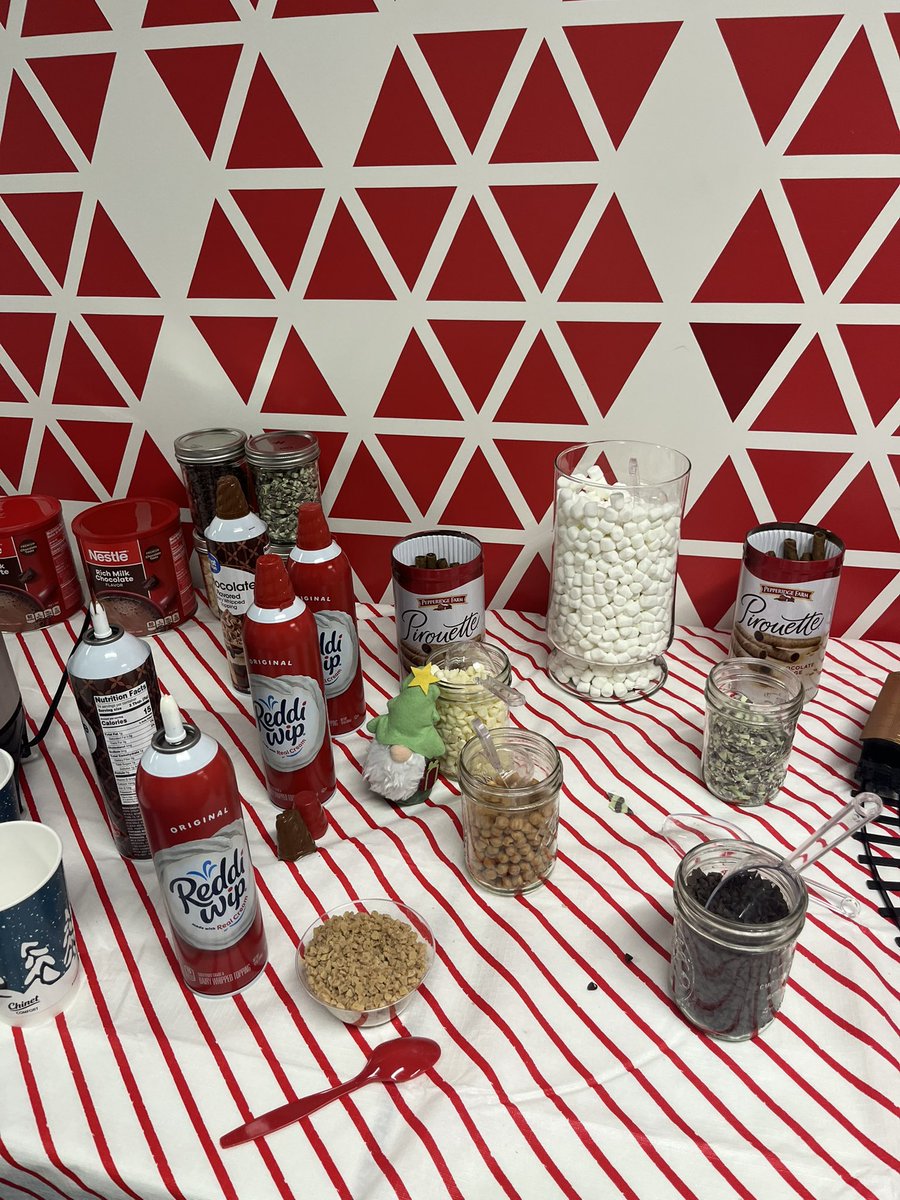 Tracy Overton tweet media