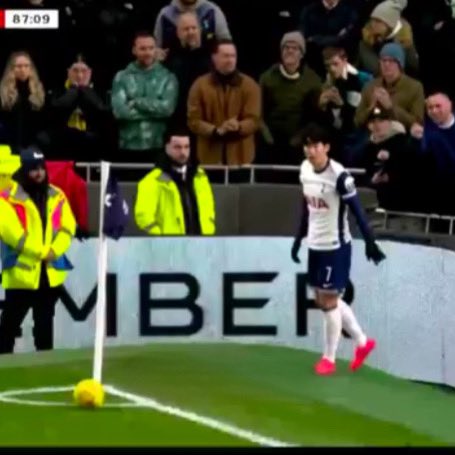 UCL DEPRÊ tweet media